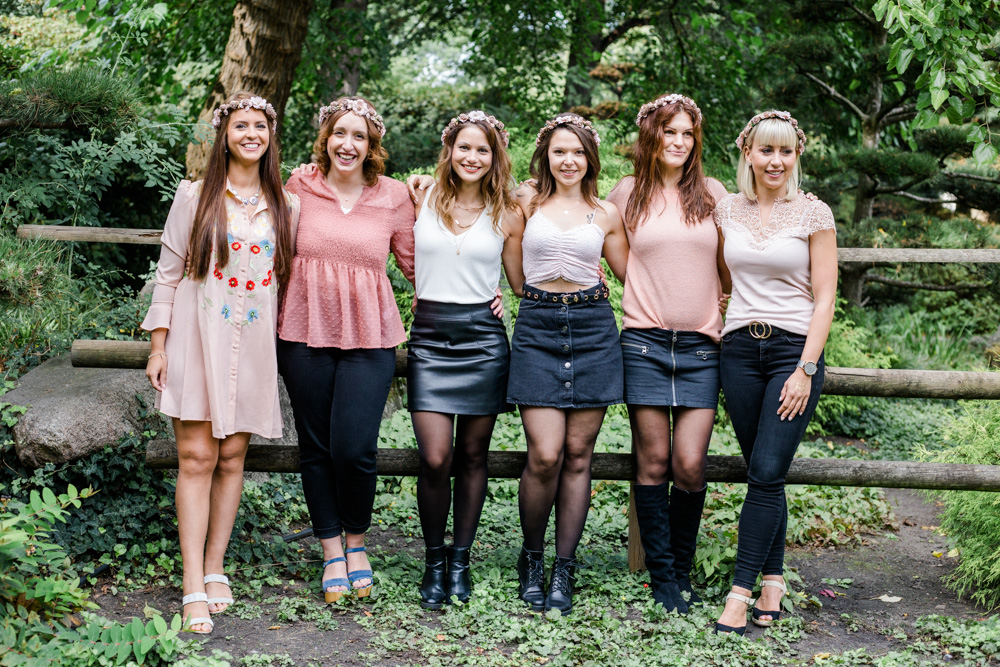 JGA-Shooting im Sommer in Planten un Blomen mit Seifenblasen